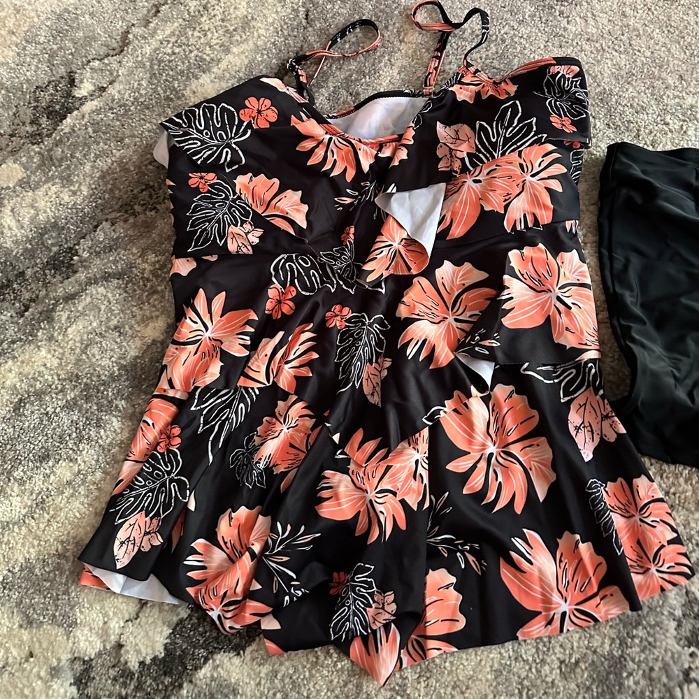 Holipick Tankini Set NWT